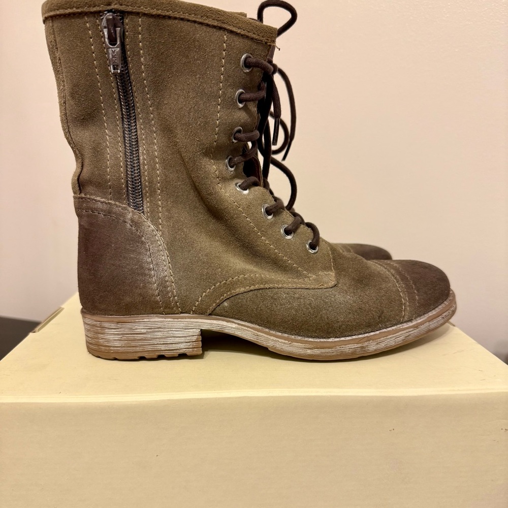 Women's Buckle ROAN By Bed Stu Lace Up Boots in Distressed Brown Suede Size 7.5